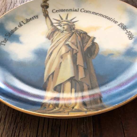 CENTENNIAL COMMEMORATIVE PLATE 1886-1986 - Picture 4 of 5